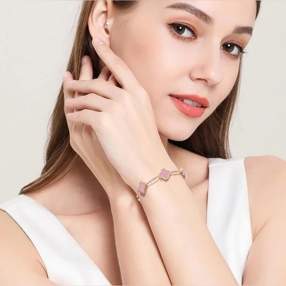 18K Gold Plated Pink 8.31” Clover Bracelet - Picture 4 of 4